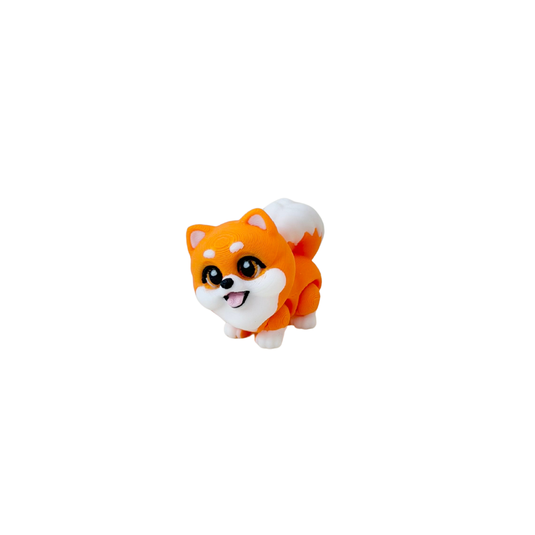 Little mini pet with wiggly body and rounded edges; soothing to trace, easy to stash in pockets or pencil cases.
