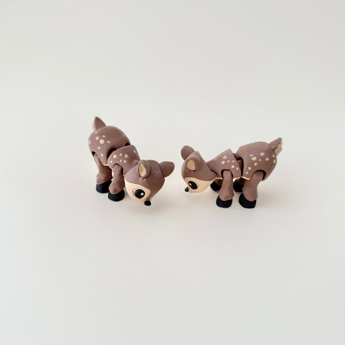 Small deer fidget toy measuring 7cm, perfect for carrying around or display.