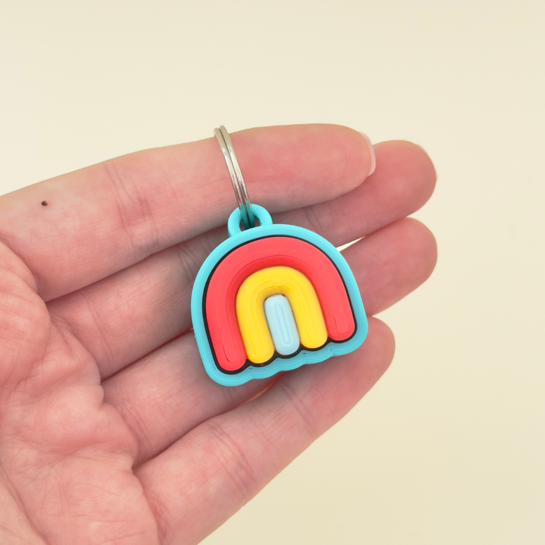 Discreet handheld clicker for quick regulation at home, school or work.
