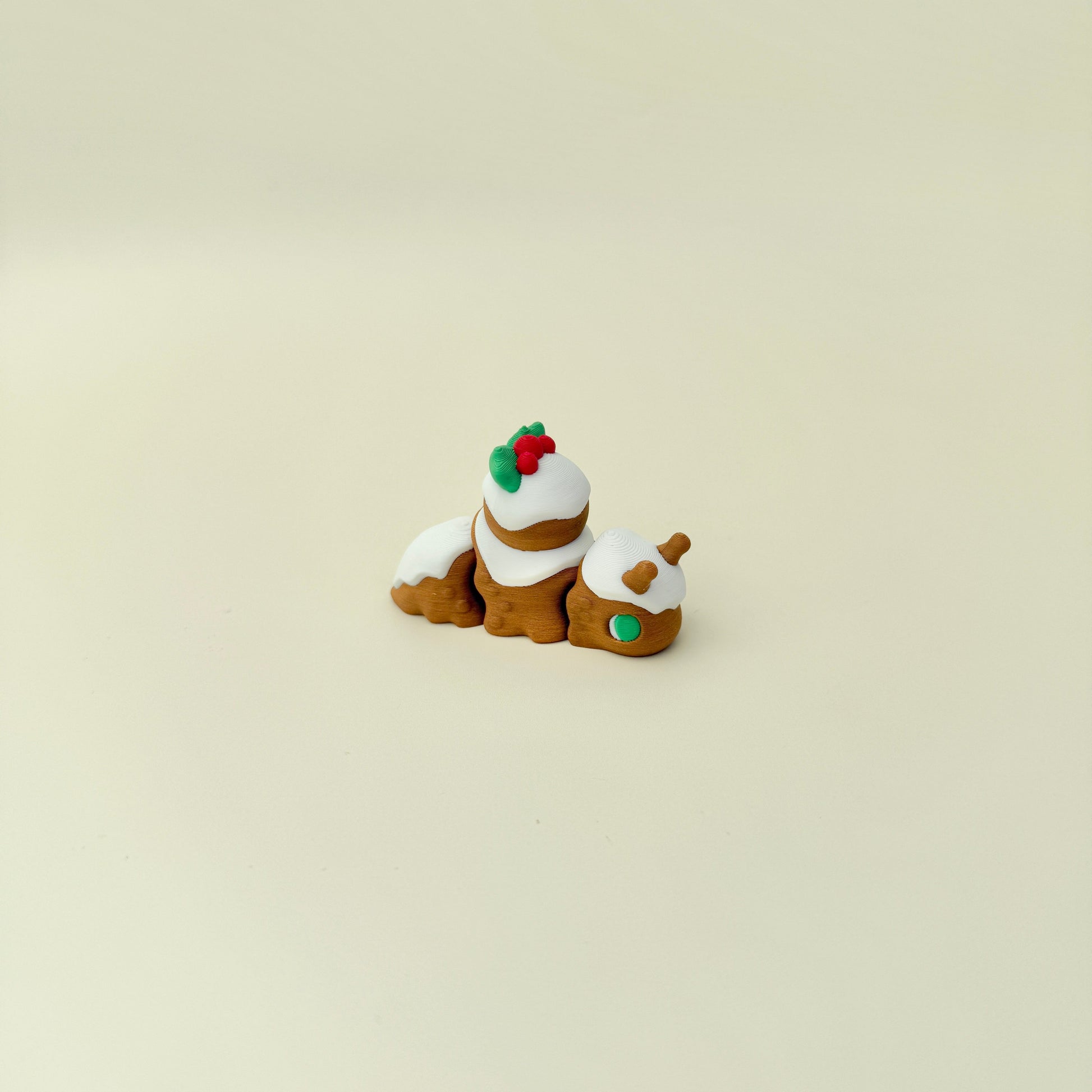 Compact 6 cm Christmas snail for stockings and on-the-go stimming.

