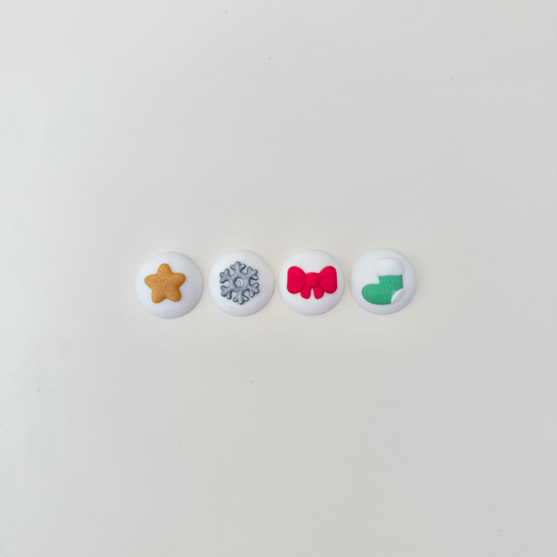 Colourful sensory toy with interchangeable centre design