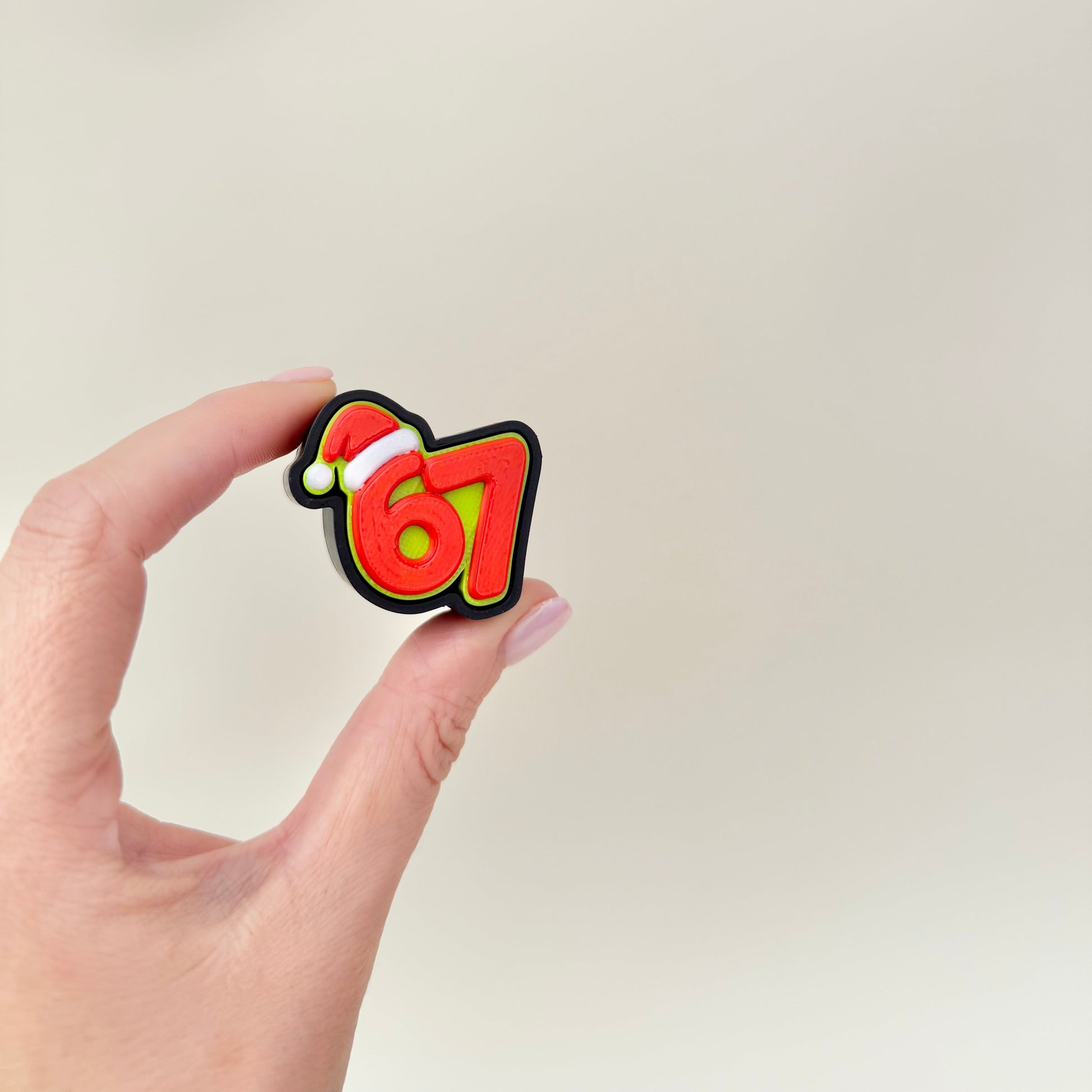 Low-noise variant available; number-themed fidget with crisp outlines for tracing and regulating focus.
