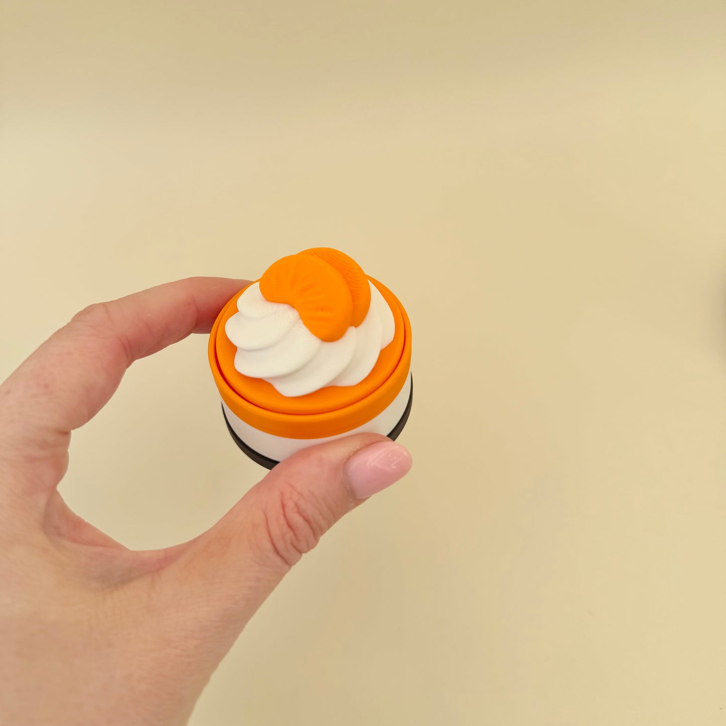 Cute dessert-style clicker fidget in a compact size, great for neurodivergent fidgeting, stress relief and desk use
