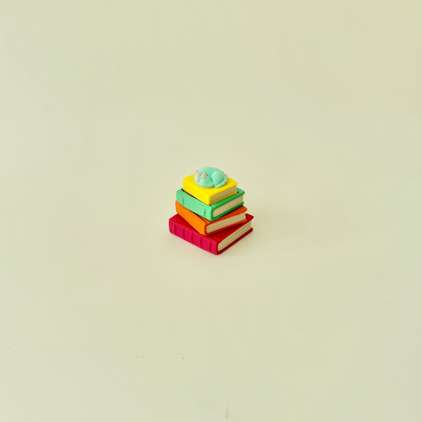 Small clicker designed for quick focus breaks while reading or working.
