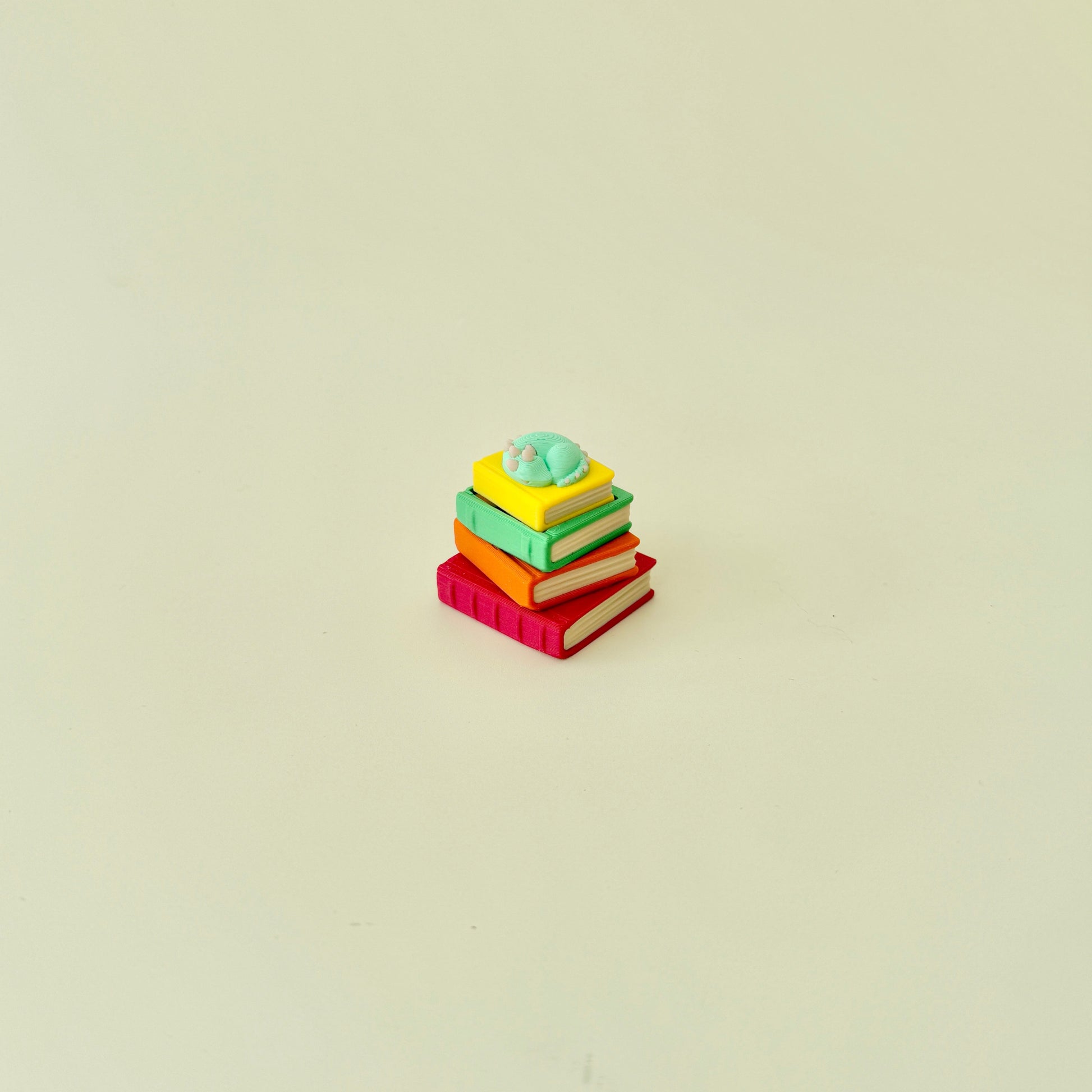 Small clicker designed for quick focus breaks while reading or working.
