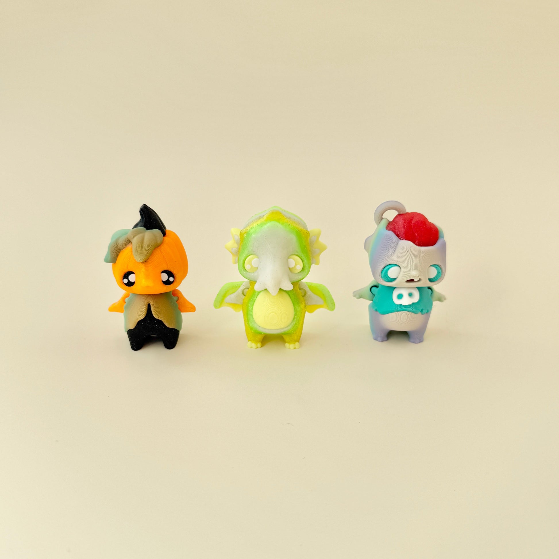 Mini articulated desk fidget designed for tactile tracing and gentle motion.
