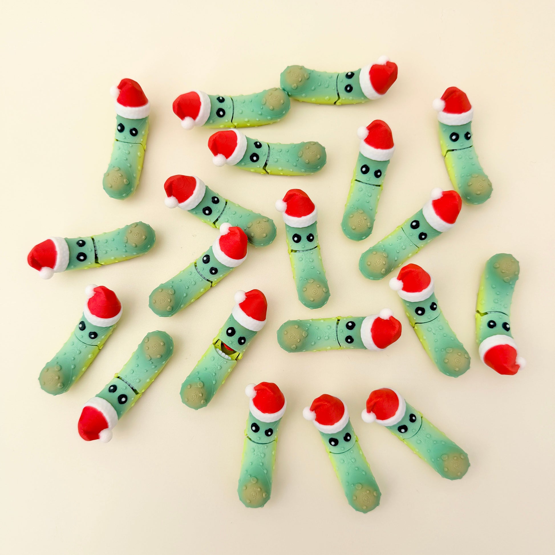 Discrete, low-noise movement suited to desks, school or travel.
