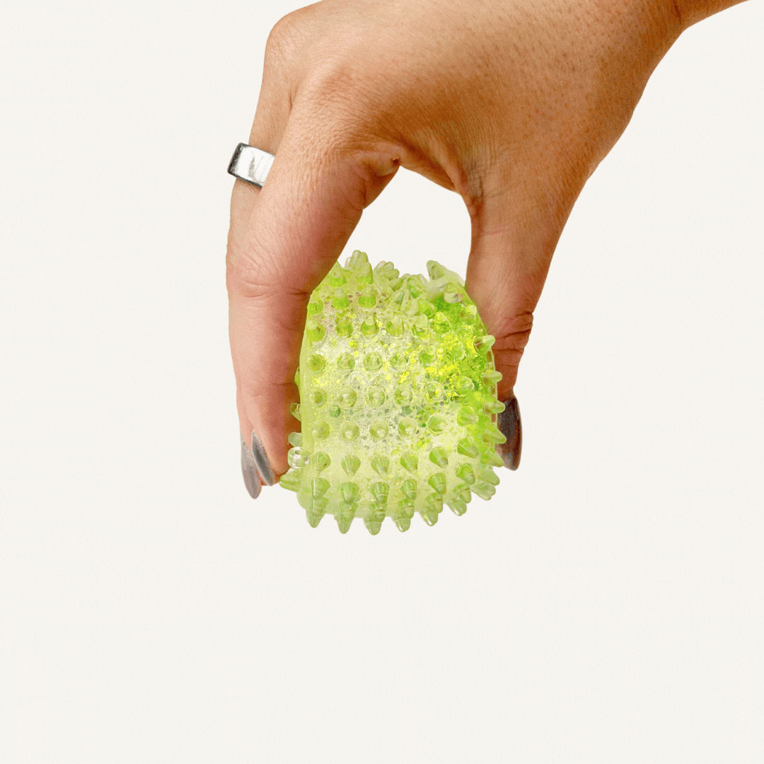 Slow-rise sensory shape
Textured sugar squish in a choice of shape with grippy bumps, calming tactile input and satisfying slow rebound.
