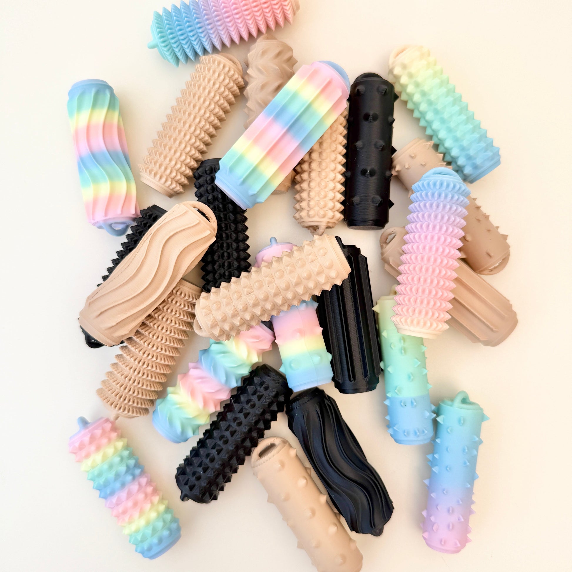 Discreet sensory tool to reduce anxiety and replace harmful habits.