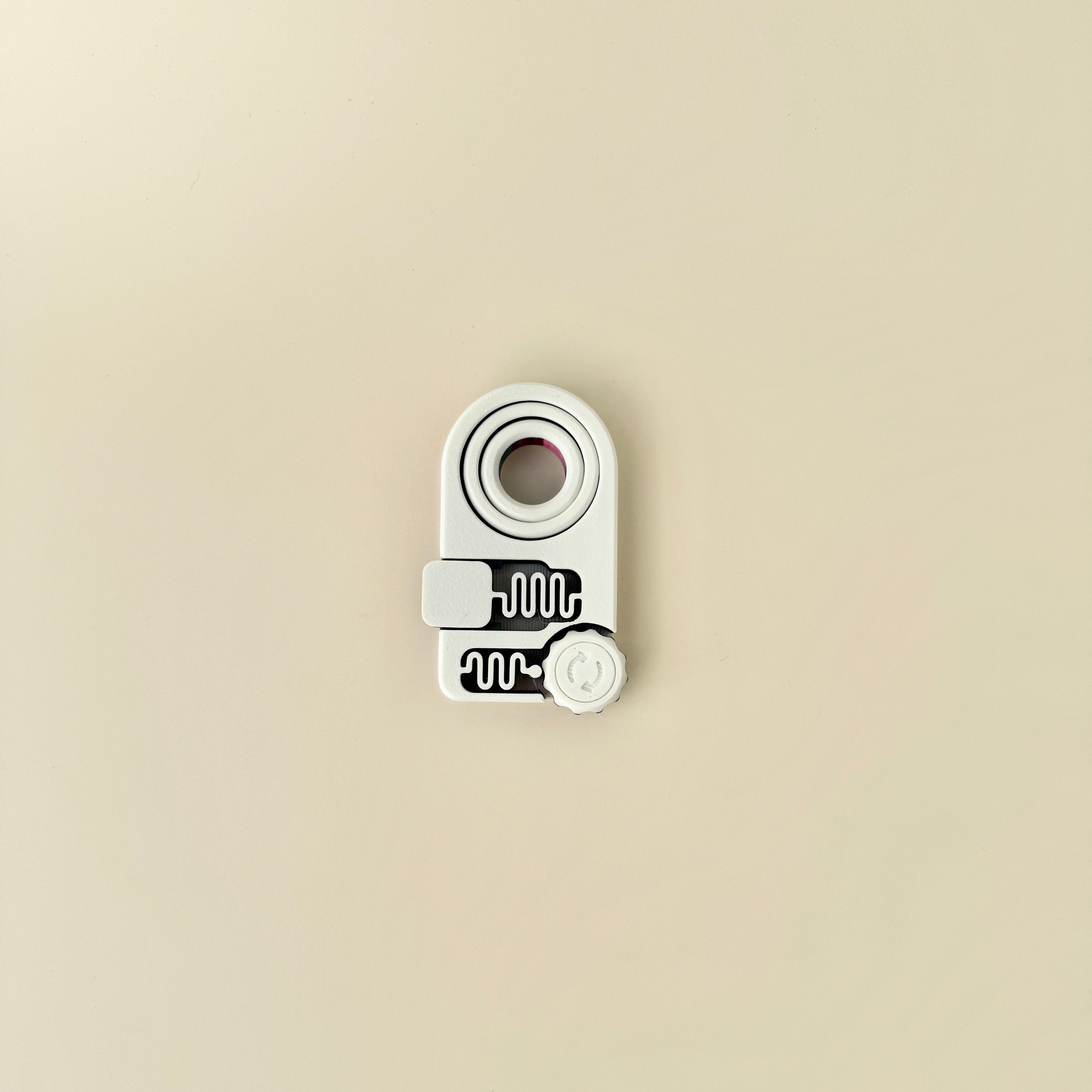 A multipurpose fidget tool perfect for older children and adults needing focus and sensory stimulation.