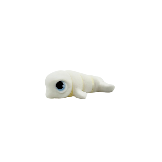 Tiny articulated fidget that moves silently for focus and grounding
